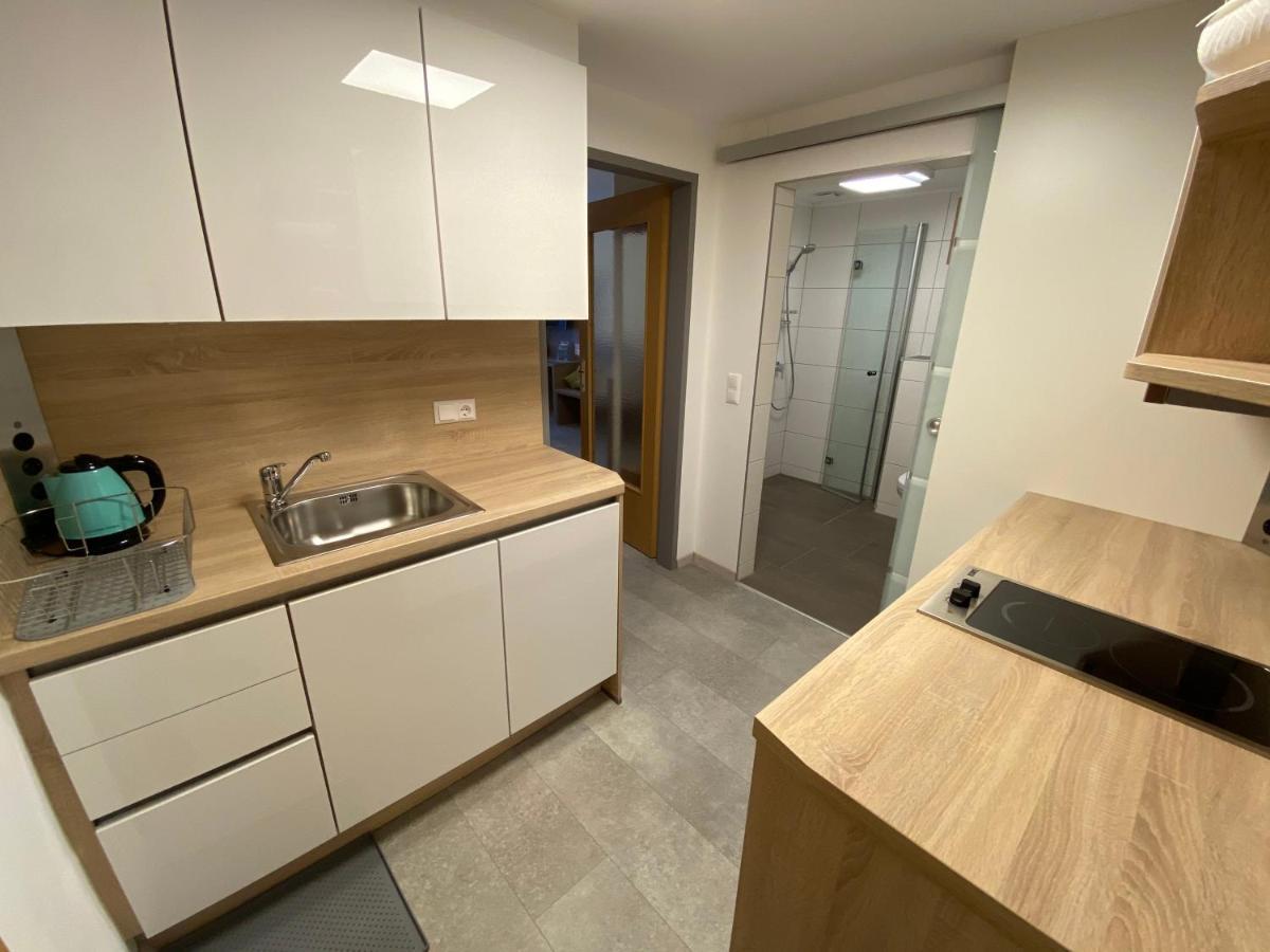 Privatzimmer Und Ferienwohnungen Leeb Persenbeug Exterior photo