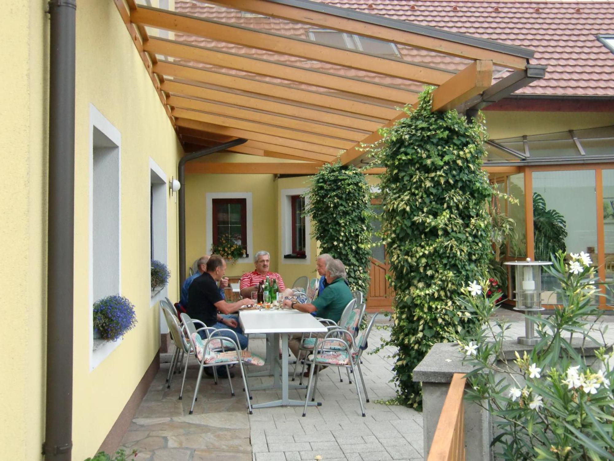 Privatzimmer Und Ferienwohnungen Leeb Persenbeug Exterior photo