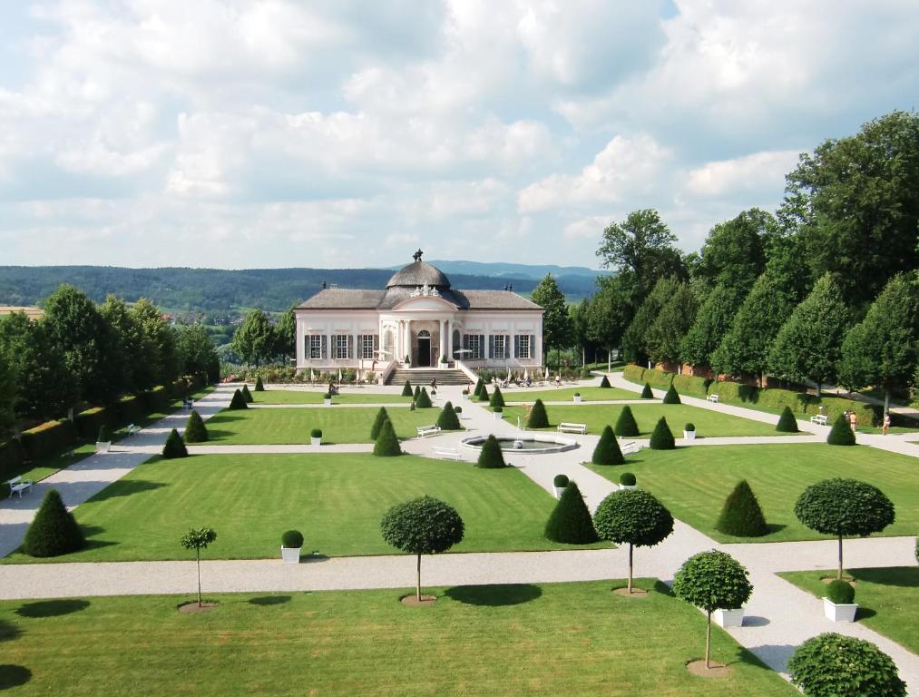 Privatzimmer Und Ferienwohnungen Leeb Persenbeug Exterior photo